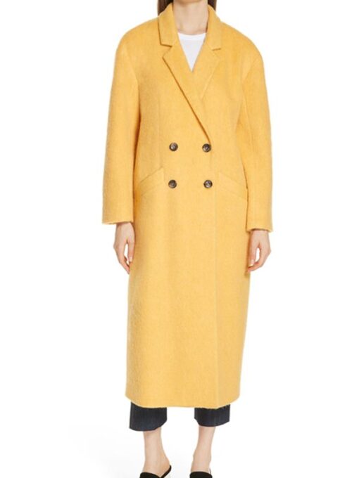 Only Murders in the Building S02 Mabel Mora Yellow Coat